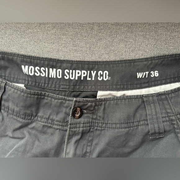 Mossimo Supply Co 100% Cotton Shorts - Picture 3 of 6